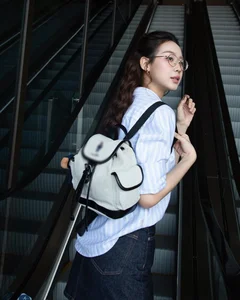 Effortless Minimalist Style: Miss Intercontinental Bao Ngoc Radiates Youthful Charm in Casual Student-Inspired Look-1