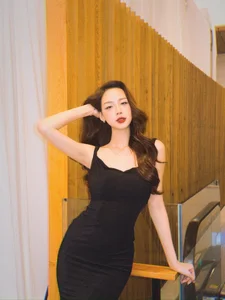 Effortless Minimalist Style: Miss Intercontinental Bao Ngoc Radiates Youthful Charm in Casual Student-Inspired Look-0