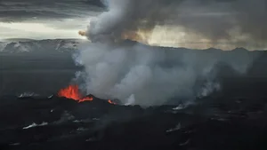 Dramatic Volcanic Eruption: How the 1831 Zavaritskii Event Changed Global Temperatures and Influenced Earth's Climate History-5