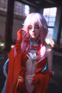 Coser Transforms into Inori Yuzuriha: A Captivating Guilty Crown Vision-10