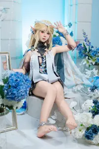 Coser YanYan Captivating Cartethyia Cosplay from Wuthering Waves-3