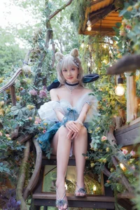 Dreamy Aesthetic: Coser Nnian as in an Enchanted Garden-5