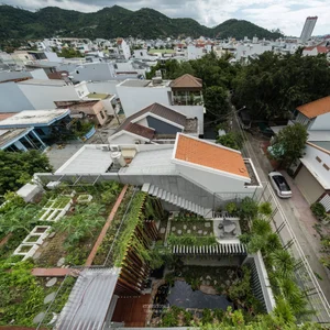 A Lush Urban Oasis: Nha Trang House Renovation Inspired by Serenity-8
