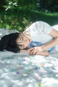 Dreamy Summer Aesthetic: Bu Chi Ban Fan in YiTuYu Art Language Vol.9367 - Elegant High-Quality Portrait Photography Collection-12