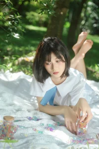 Dreamy Summer Aesthetic: Bu Chi Ban Fan in YiTuYu Art Language Vol.9367 - Elegant High-Quality Portrait Photography Collection-8