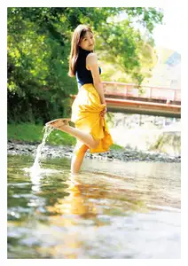 JP Chiyori Nakanishi's Radiant Charm in "Chiyori Biyori" 1st Photobook Part01: Captivating Urban Moments-2
