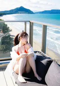 JP Chiyori Nakanishi's Radiant Charm in "Chiyori Biyori" 1st Photobook Part01: Captivating Urban Moments-4