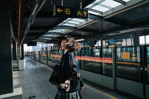 Urban Subway Portrait Photography: YiTuYu Art Language Vol.9127 Featuring Qi Qi in a Cinematic Metro Setting-4