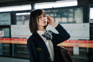 Urban Subway Portrait Photography: YiTuYu Art Language Vol.9127 Featuring Qi Qi in a Cinematic Metro Setting-1