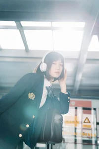 Urban Subway Portrait Photography: YiTuYu Art Language Vol.9127 Featuring Qi Qi in a Cinematic Metro Setting-0