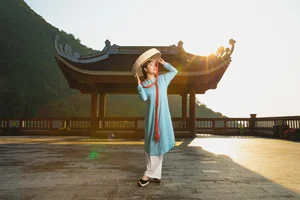 Ultimate Travel Guide to Yen Tu Mountain: Exploring the Spiritual Buddhist Capital of Vietnam with Ancient Pagodas and Scenic Hiking Trails-5