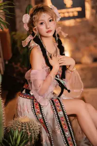 YiTuYu Vol.8788: Xiao Jiang - An Enchanting Asian Muse in Exquisite Classical Attire-10