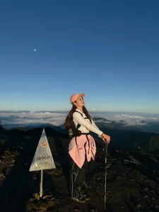 Conquering Ta Chi Nhu Summit: An Emotional Journey Above the Clouds-11
