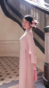 Elegant Pink Silk Ao Dai: Traditional Vietnamese Culture and Timeless Fashion for Women-7