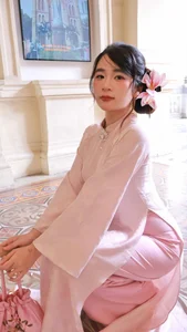 Elegant Pink Silk Ao Dai: Traditional Vietnamese Culture and Timeless Fashion for Women-0
