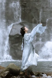 Elegant Portrait Photography Collection Featuring Model Qi Qi Ry in YiTuYu Art Language Vol.9331 – Aesthetic Lifestyle and Fashion Inspiration-16