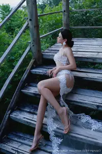 Ding Dang DD Shines in XiuRen No.10721: Elegant Allure and Delicate Beauty-17