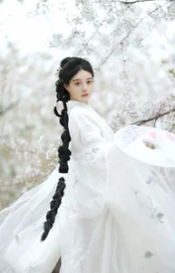 Ethereal Beauty of Sui Sui Ru Yi in YiTuYu Art Language Vol.8880 Amidst Blossoms-14