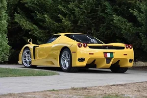The 16.5 Million Dollar Legend: A Timeless Ferrari Enzo Captured in Radiant Yellow-13