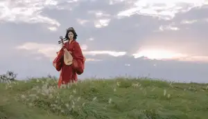 Timeless Elegance YiTuYu Vol8656 Yun An Traditional Beauty with Lantern at Dusk-11