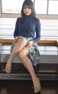 Discover Suzuhara Riko's Charming Japanese Style in Kiss You 2 Photos-1