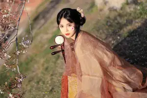 Jian Ying Tao Nai: Elegant Asian Muse Amidst Spring Blossoms - YiTuYu Art Language Vol.8617-2