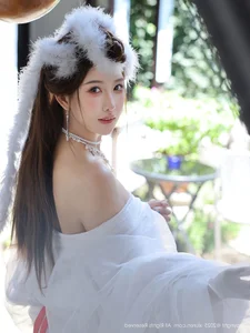 The Ethereal Elegance of Jin Yun Xi Yuki: A Modern Visual Masterpiece-55