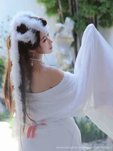 The Ethereal Elegance of Jin Yun Xi Yuki: A Modern Visual Masterpiece-32