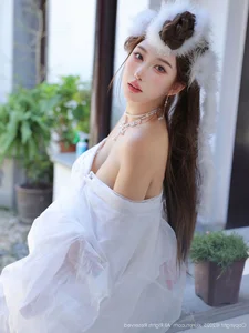 The Ethereal Elegance of Jin Yun Xi Yuki: A Modern Visual Masterpiece-39