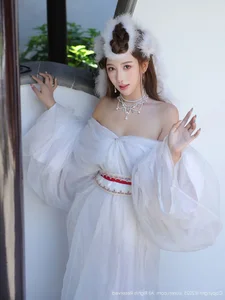 The Ethereal Elegance of Jin Yun Xi Yuki: A Modern Visual Masterpiece-28