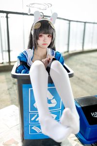 Coser Jiu Qi Miao as Kasasawa Miyu: Captivating Blue Archive Cosplay in Sailor Uniform & Bunny Ears. View 0044-9