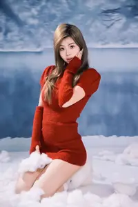 Xiao Yu: Captivating Red in a Winter Wonderland - YiTuYu Vol.8792 Photo Collection-10