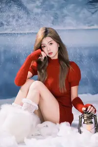 Xiao Yu: Captivating Red in a Winter Wonderland - YiTuYu Vol.8792 Photo Collection-4