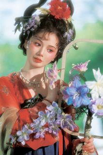 Elegant Cosplay: Tong Yi's Traditional Chinese Beauty in YiTuYu Vol.8305-18