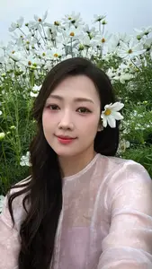 Gentle Beauty Amidst White Cosmos Field A Serene Moment-5