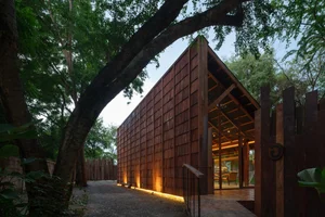 Discover Little Ground Common Space: A Stunning Urban Forest Cafe in Udon Thani Featuring Biophilic Architecture and Lush Greenery-8