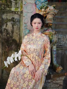 Han Hang radiates timeless grace in traditional Ao Dai after her journey into motherhood-2