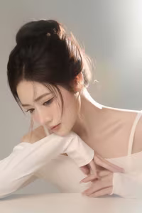 VGU No.37: Unveil the Pure Beauty and Pensive Aura in this Captivating Elegant Portrait.-4