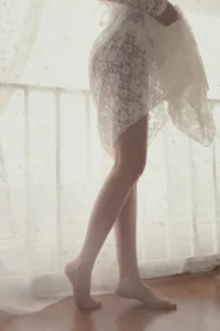 Elegant Li Ling Yu in a Stunning White Lace Fishtail Dress - YiTuYu Art Language Vol.9394 Fashion Photography Collection-4