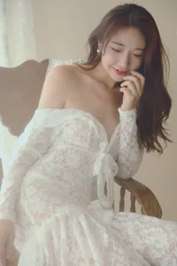 Elegant Li Ling Yu in a Stunning White Lace Fishtail Dress - YiTuYu Art Language Vol.9394 Fashion Photography Collection-11