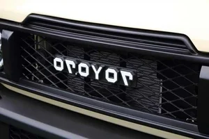 Custom Suzuki Jimny 70YO Body Kit: Transform Your Compact 4x4 into a Legendary Toyota Land Cruiser 70 Series Tribute-6