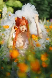 Coser Chunmomo | Ethereal Bride in a Dreamy Flower Garden Wedding Dress-5