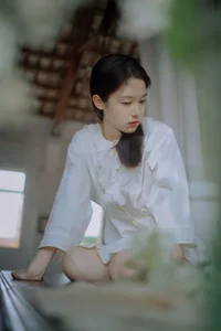 The Ethereal Elegance of Yi Zhi You Zi in Art Language Vol.8951-15