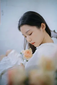 The Ethereal Elegance of Yi Zhi You Zi in Art Language Vol.8951-13