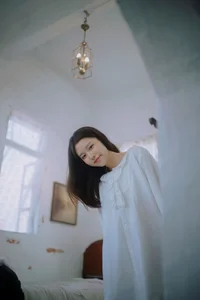 The Ethereal Elegance of Yi Zhi You Zi in Art Language Vol.8951-44