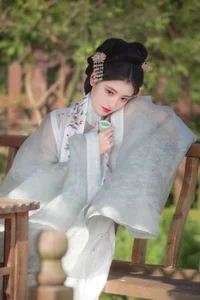 Stunning Portrait Photography: YiTuYu Art Language Vol.9207 Featuring Dang Chu Jiao Ren Jia Xiao Tian Tian Aesthetic Visuals-2