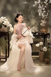 VGU No.138: Discover Elegant Vietnamese Beauty: Modern Ao Yem & Oriental Grace-8