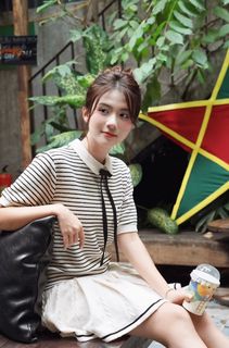 Innocent Girl Portrait: Bright Smile, Gentle Charm | HD Wallpaper-2