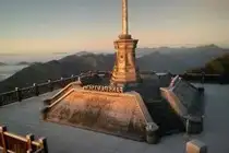 Discover Vietnam's Enchanting Winter Wonderland: Mystical Frost-Covered Landscapes Await You-11