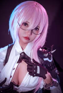 Coser Potato Godzilla Transforms into Yanagi: A Mesmerizing Cosplay Journey (29P)-4